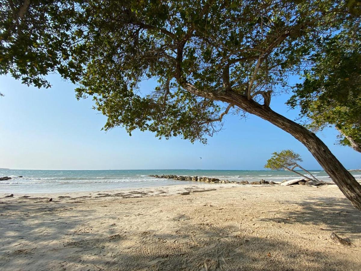 Carey Beach Baru *